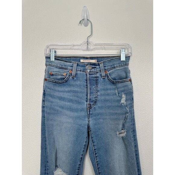 Levi's Wedgie Straight Leg Light Wash Blue Distressed Frayed Hem Waist 26 26x28 - Picture 2 of 9